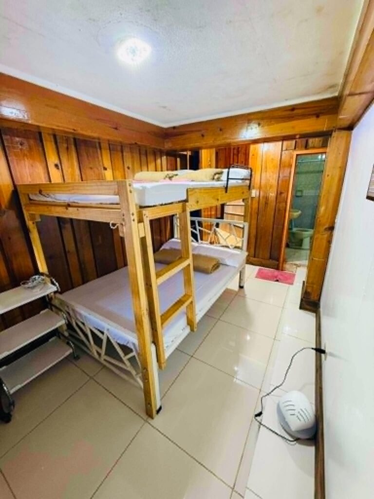 ROOM D