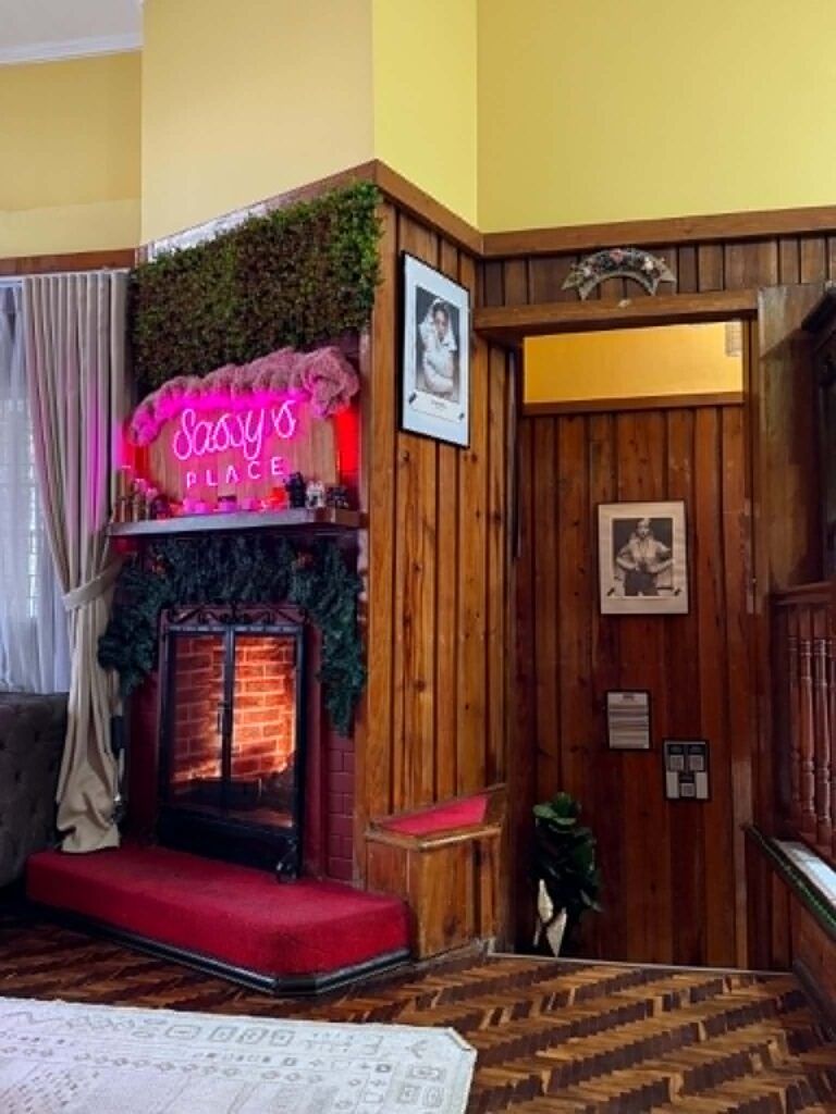 STAIRWAY ENTRANCE
