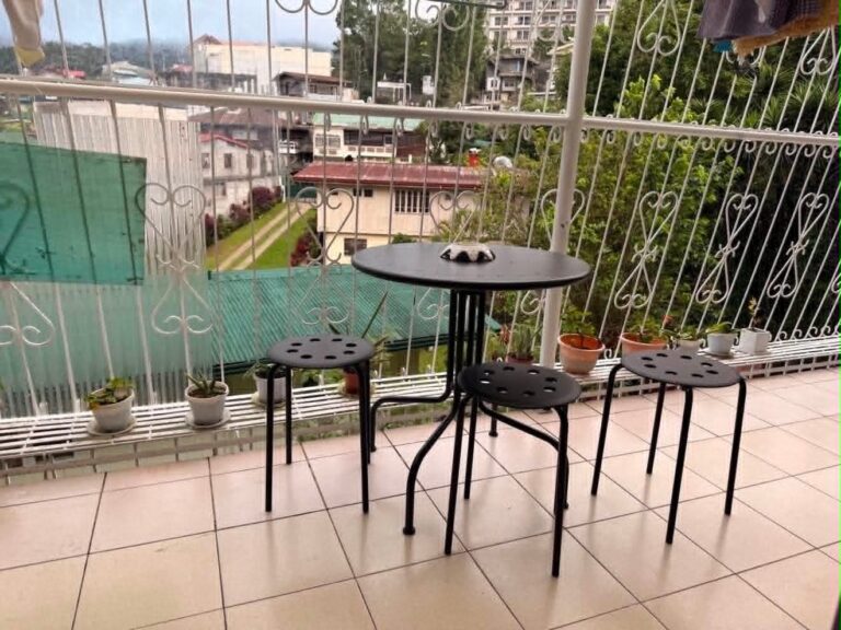 UPPERBALCONY